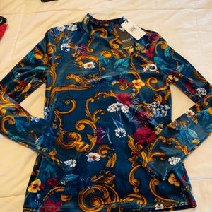 Velvety guess top.